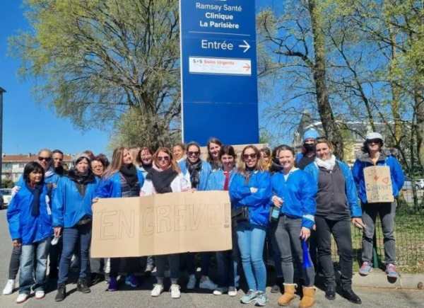 Grève des salariés de la clinique la Parisière